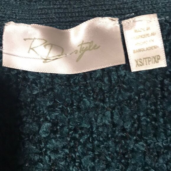 Forest Green Cardigan Sweater  - Picture 4 of 6